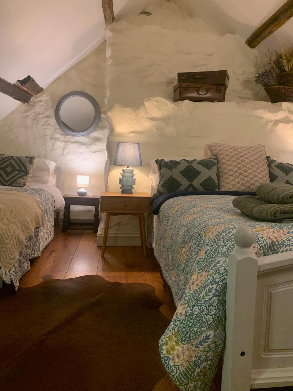 Tyn Y Simdde - Secluded Mountain Stay - Stunning Views Of Eryri Dolgellau Bagian luar foto